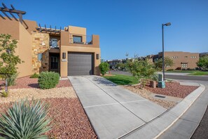 House, Multiple Beds, Mountain View (Happy Place) | Property grounds - Adventure Awaits (St. George)