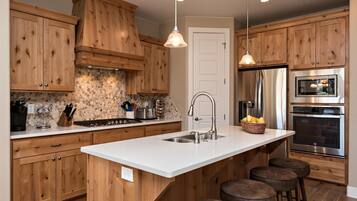 House, Multiple Beds, Mountain View (I Could Live Here) | Private kitchen | Fridge, microwave, oven, stovetop