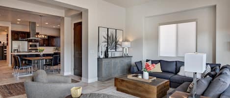 House, Multiple Beds, Mountain View (Villa On The 18th) | Living area | TV, fireplace, DVD player
