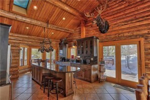 House | Private kitchen - Black Bear Lodge Holiday Home 4 (Breckenridge)