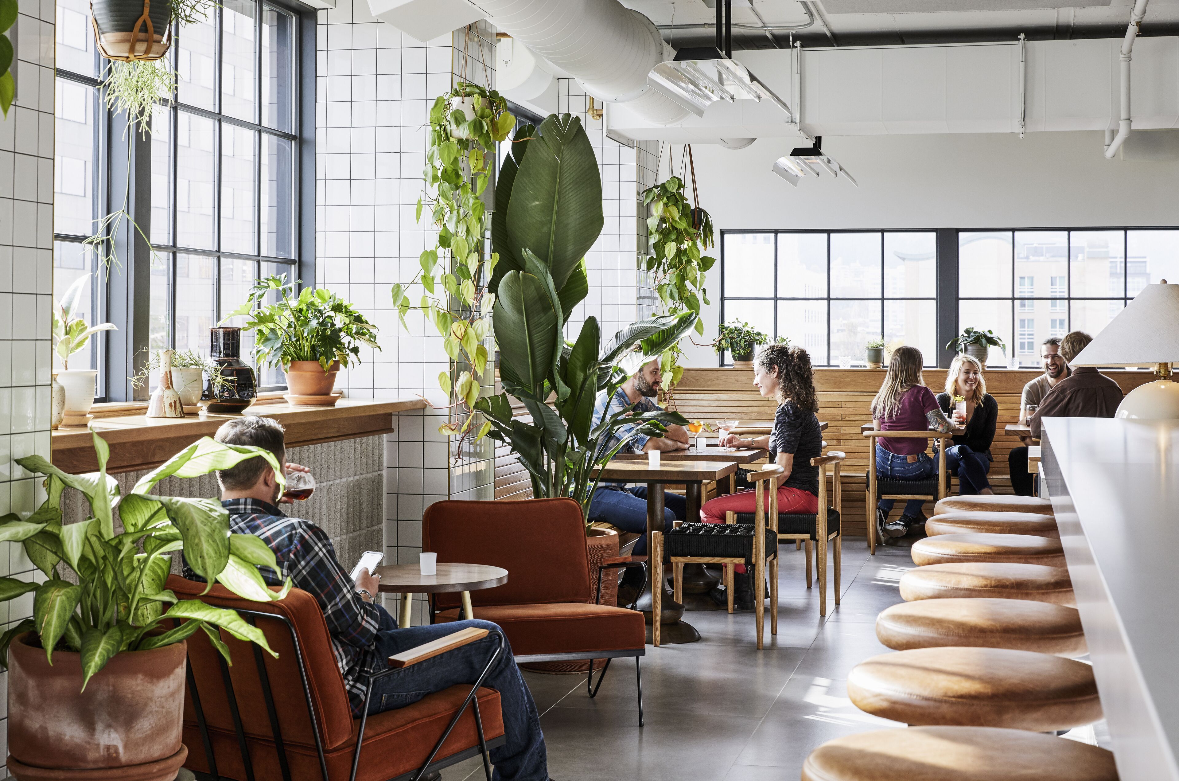 2 restaurants, lunch, brunch served; mexican cuisine