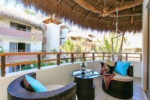 Apartment, 1 Bedroom, Balcony, Pool View | Balcony
