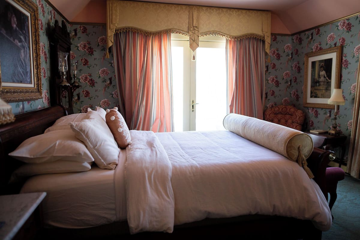 Hypo-allergenic bedding, individually decorated, individually furnished