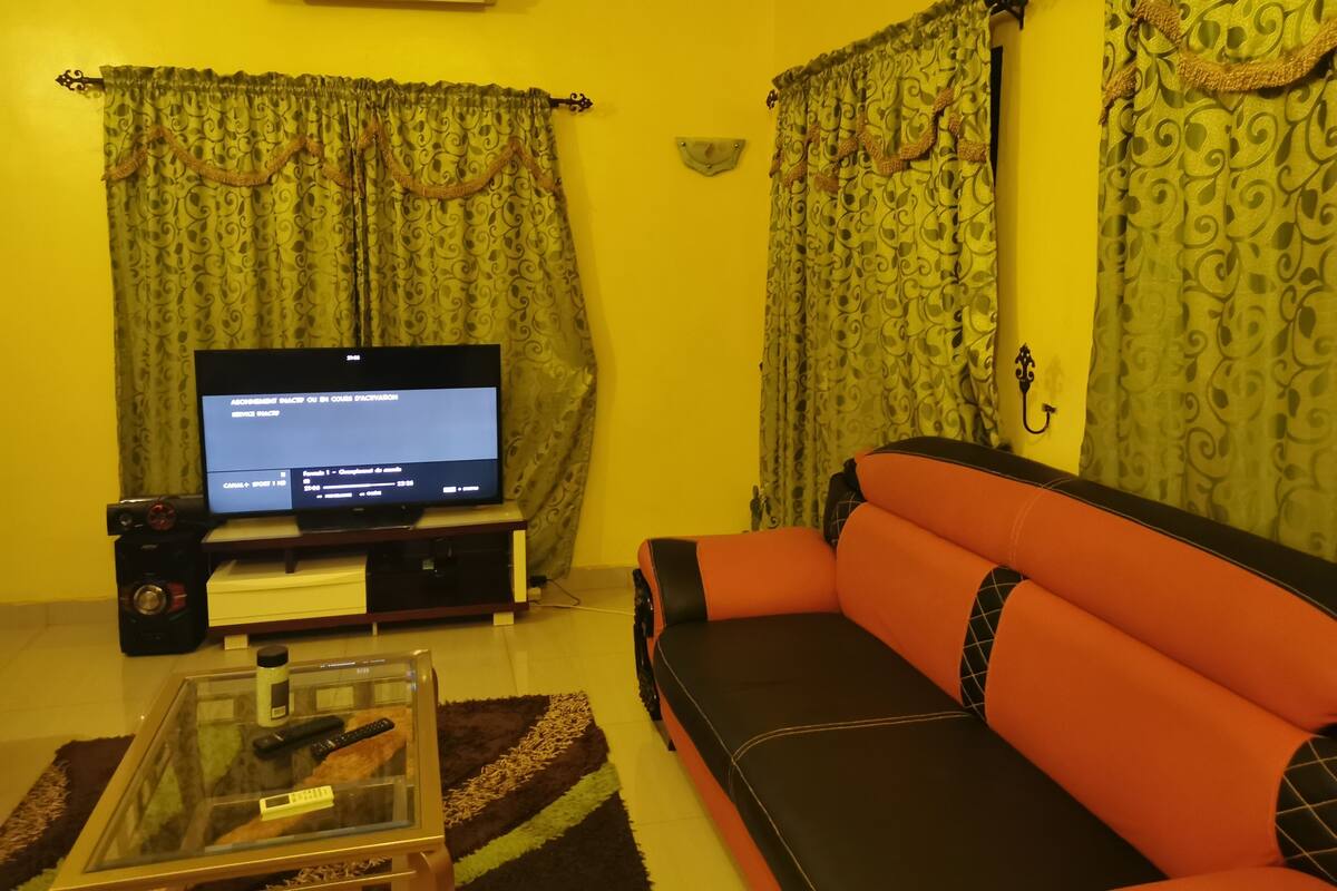 Classic Apartment, 2 Bedrooms | Living area