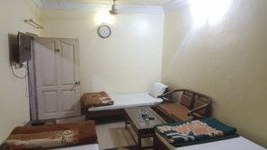 Chambre Double ou avec lits jumeaux, 1 lit une place, non-fumeurs | Wi-Fi gratuit