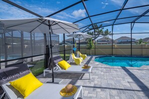 Indoor pool - Amazing Home! Each Room w/ En Suite Bath- Near WDW- Theater Room w/wet bar (Kissimmee)