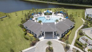 Exterior - Amazing Home! Each Room w/ En Suite Bath- Near WDW- Theater Room w/wet bar (Kissimmee)