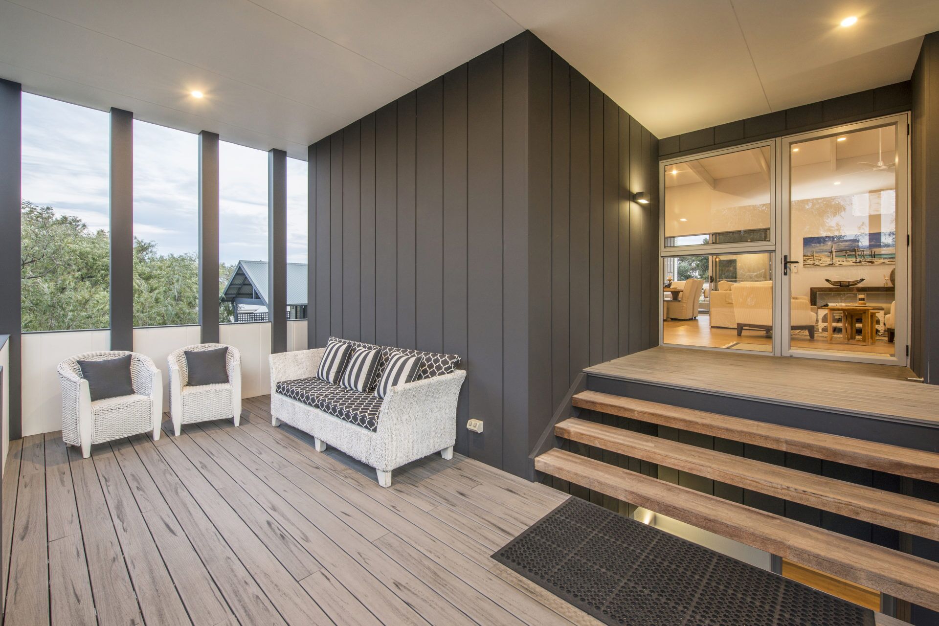 Superb Dual Keyed Home with Stunning Ocean Views just 300 Metres to Beach — image 2