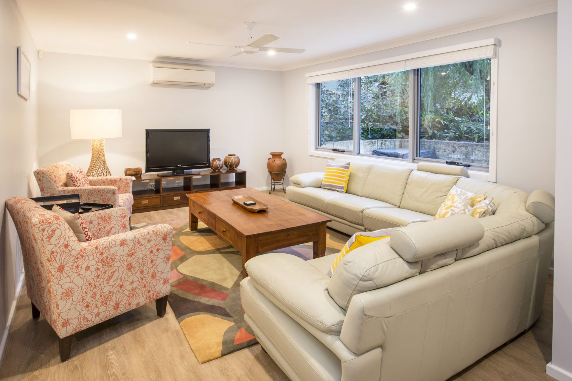 Superb Dual Keyed Home with Stunning Ocean Views just 300 Metres to Beach — image 15