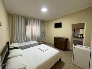 10 bedrooms, iron/ironing board, free WiFi, bed sheets