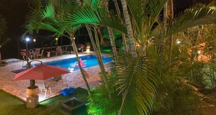 COUNTRY HOUSE (10 suites) W/AR, POOL, ETC.