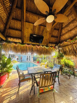 Outdoor pool - Clothes optional Tranquil Private room Paradise. In Fort Lauderdale. LGBTQ+ ❤️ (Oakland Park)