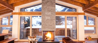 St. Anton am Arlberg Chalet - Riffler Lodge - 5 bedrooms w/fireplace and sauna