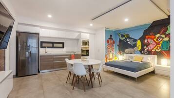 Iron/ironing board, WiFi, bed sheets, wheelchair access
