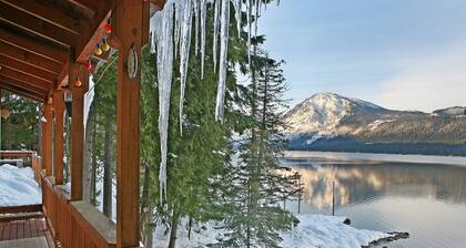 Lake Wenatchee Getaway - Lakefront Weekend Hideout
