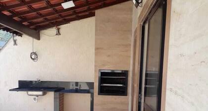 Excellent penthouse en duplex à 1 pâté de maisons de Prainha avec vue partielle sur la mer