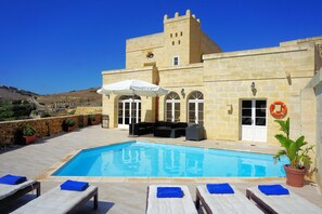 Alberca al aire libre 