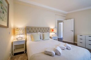 4 Schlafzimmer, Bügeleisen/Bügelbrett, kostenloses WLAN, Bettwäsche