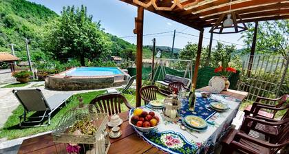 Beautiful private villa for 5 guests with private pool, WIFI, TV, panoramic view and parking