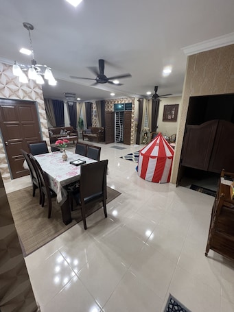 49-inch flat-screen TV with satellite channels, LED TV. RizQin Homestay Bachok