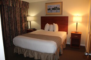 2 bedrooms, iron/ironing board, travel crib, free WiFi