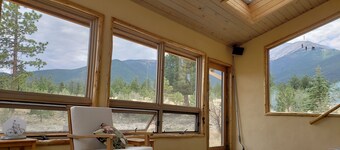 Luxury Log Home at Foot of Mt. Princeton