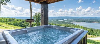 Sunset Ridge cabin 21 miles from Chatt, TN! Indoor pool & hot tub!
