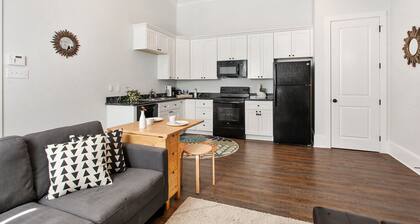 - Sunset Point C, Quiet 1 Bedroom, Private Condo - Close to French Quarter