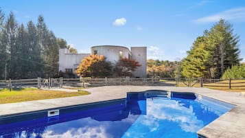 Piscine extérieure, piscine chauffée