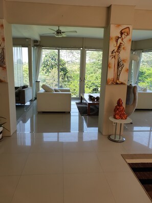 Vila, vários quartos | Comodidades do quarto
