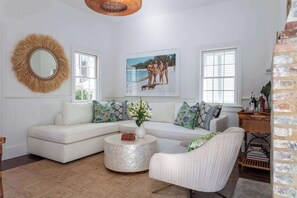 Fernseher, Kamin, Arbeitsbereiche