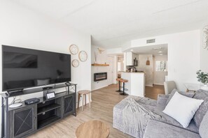 Smart TV, fireplace, ping pong