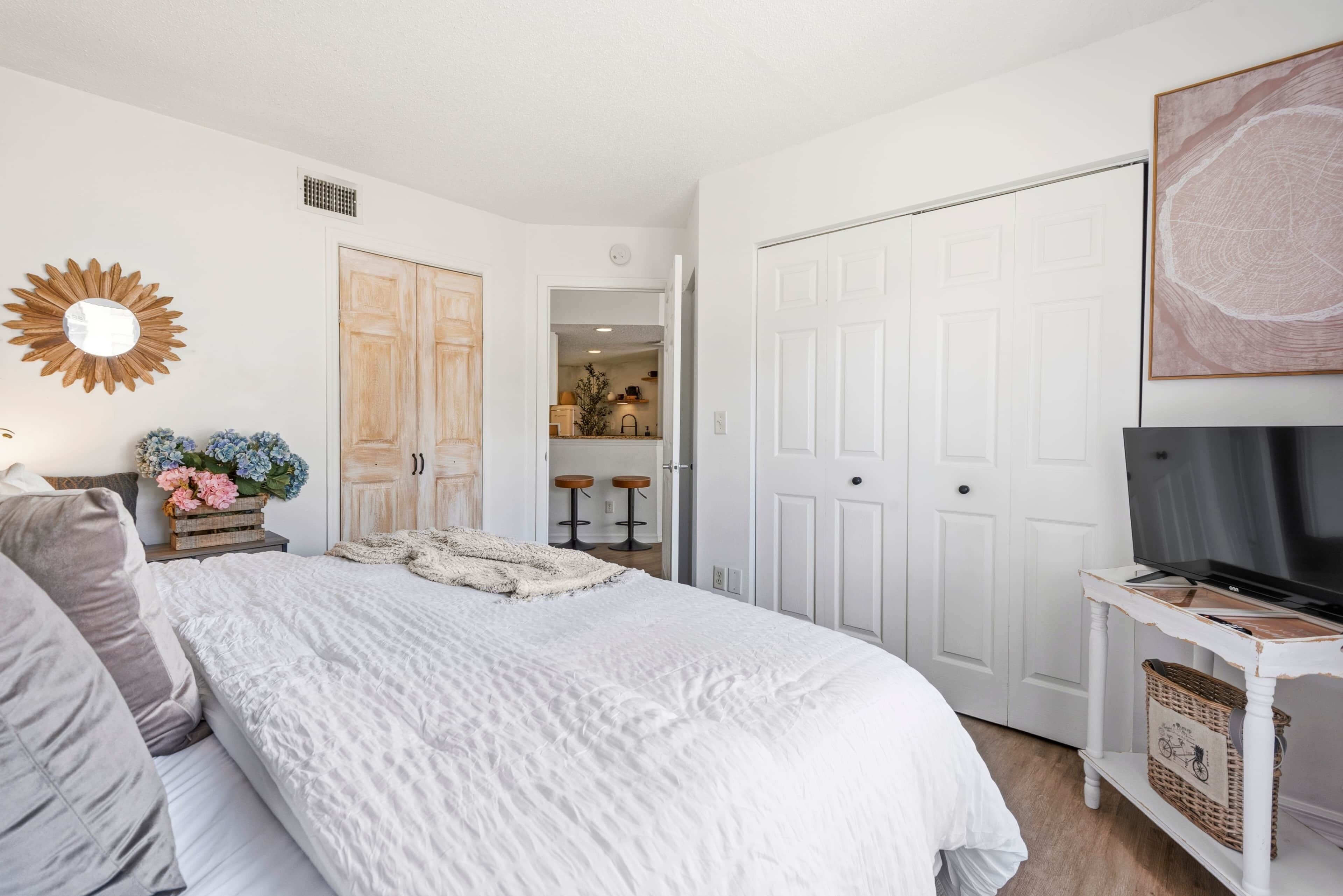 2 bedrooms, desk, iron/ironing board, free WiFi