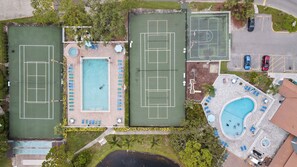 Piscine extérieure, piscine chauffée