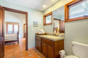 Shower - Entire home in Fallbrook, California, United States (Fallbrook)