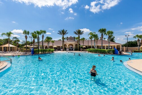 LUXURY VILLA! 6BR Windsor Hills, Private Pool/Spa, Game Room, Gated, Near Disney