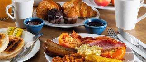 Free daily buffet breakfast