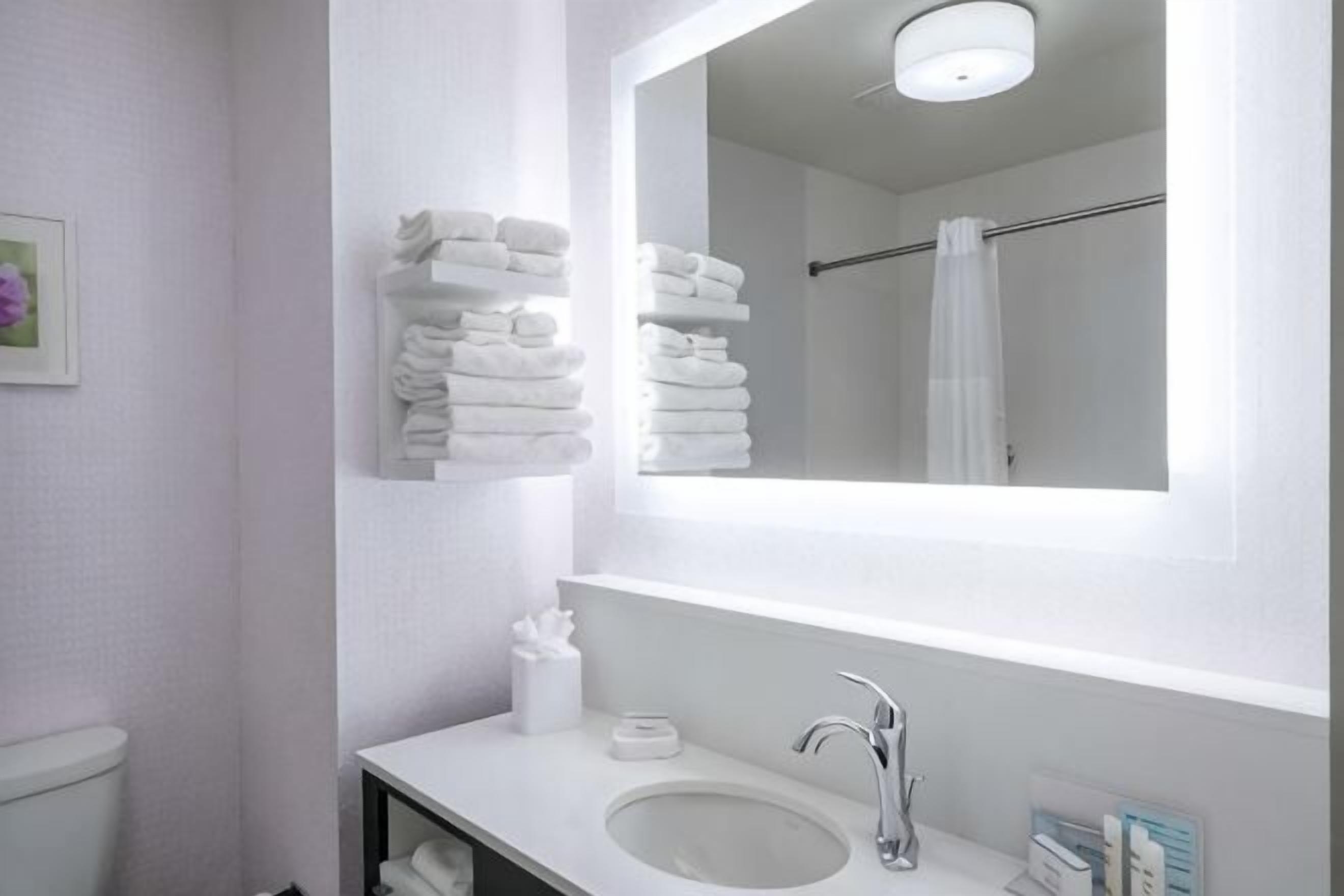 Salle de bain | Articles de toilette (gratuits), séchoir à cheveux, serviettes fournies