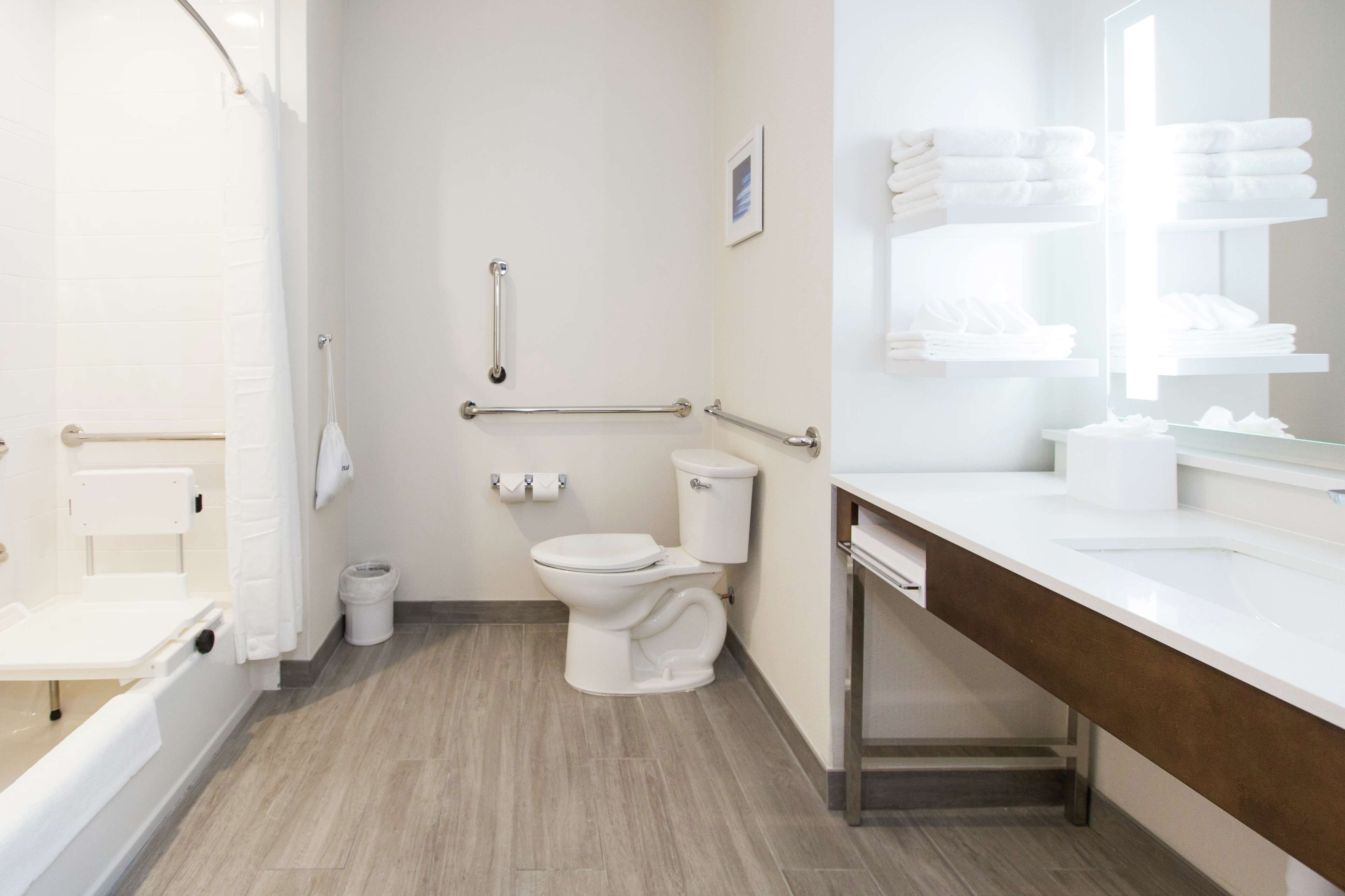 room, 2 queen beds, accessible, bathtub (mobility & hearing) | bathroom | free toiletries, hair dryer, towels