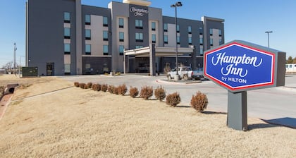 Hampton Inn Mustang