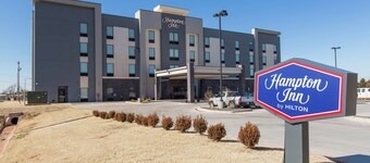 Hampton Inn Mustang