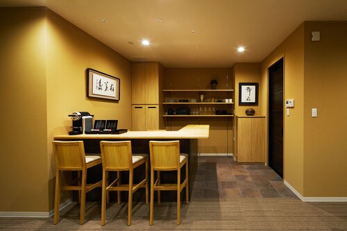 客室内のダイニングエリア