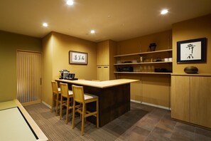 Traditional House with Private Hot spring bath | Private kitchen