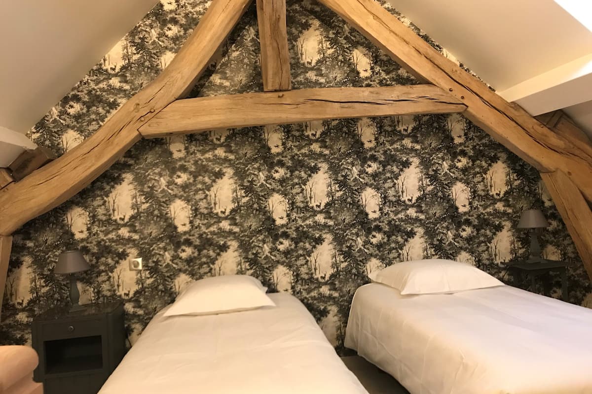 duplex | premium bedding, individually decorated, individually furnished, desk