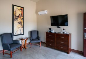 Luxury Room, 1 King Bed, Non Smoking, Villa Siena | Living area | 55-inch Smart TV with cable channels, TV, Netflix