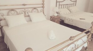 8 habitaciones, tabla de planchar con plancha, cunas y camas extra 