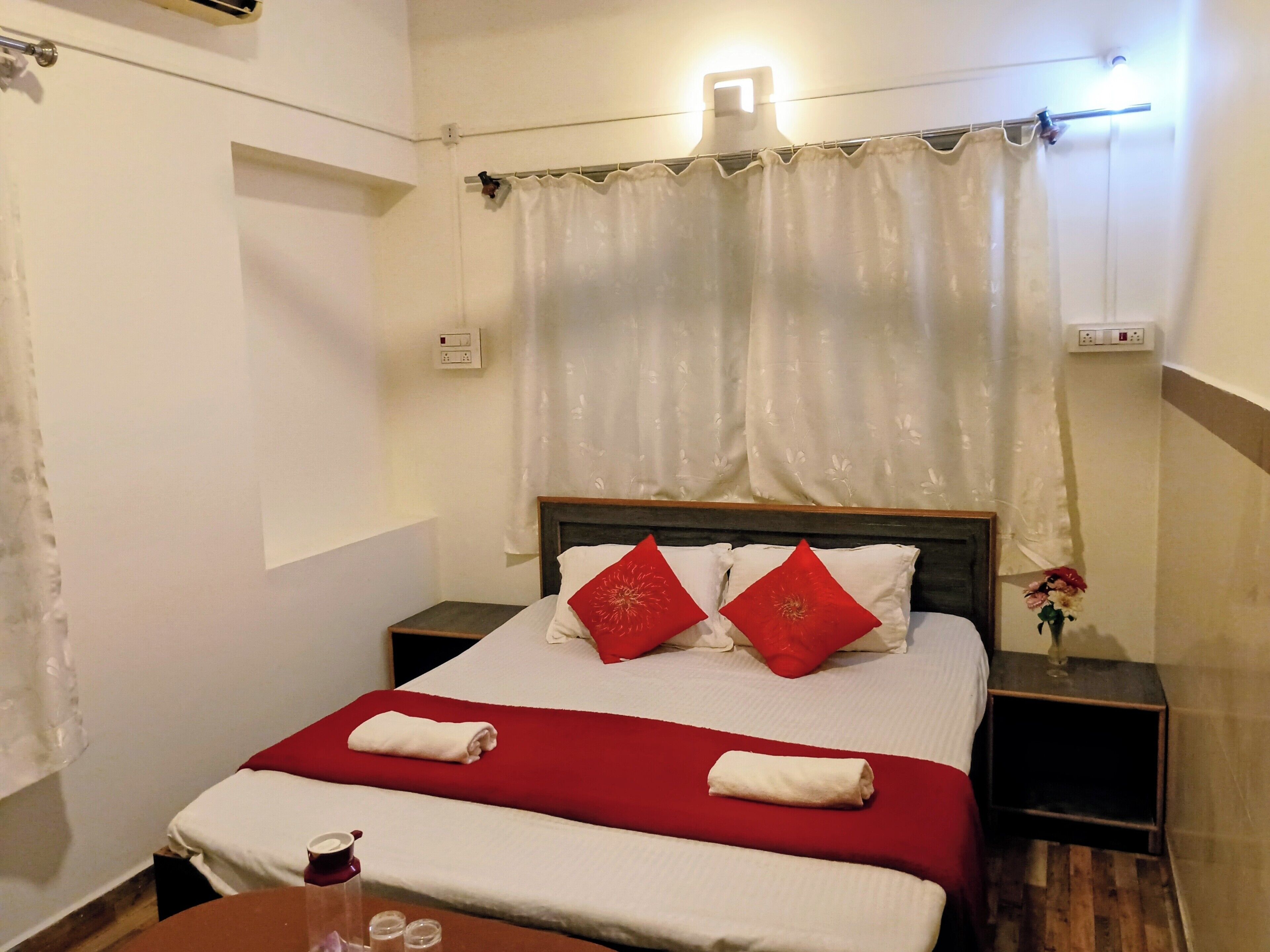 Deluxe Double AC | 1 bedroom, bed sheets