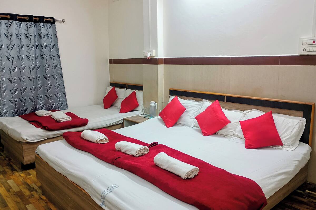 Quad Room AC | 1 bedroom, bed sheets