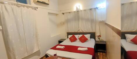 Deluxe Double AC | 1 bedroom, bed sheets