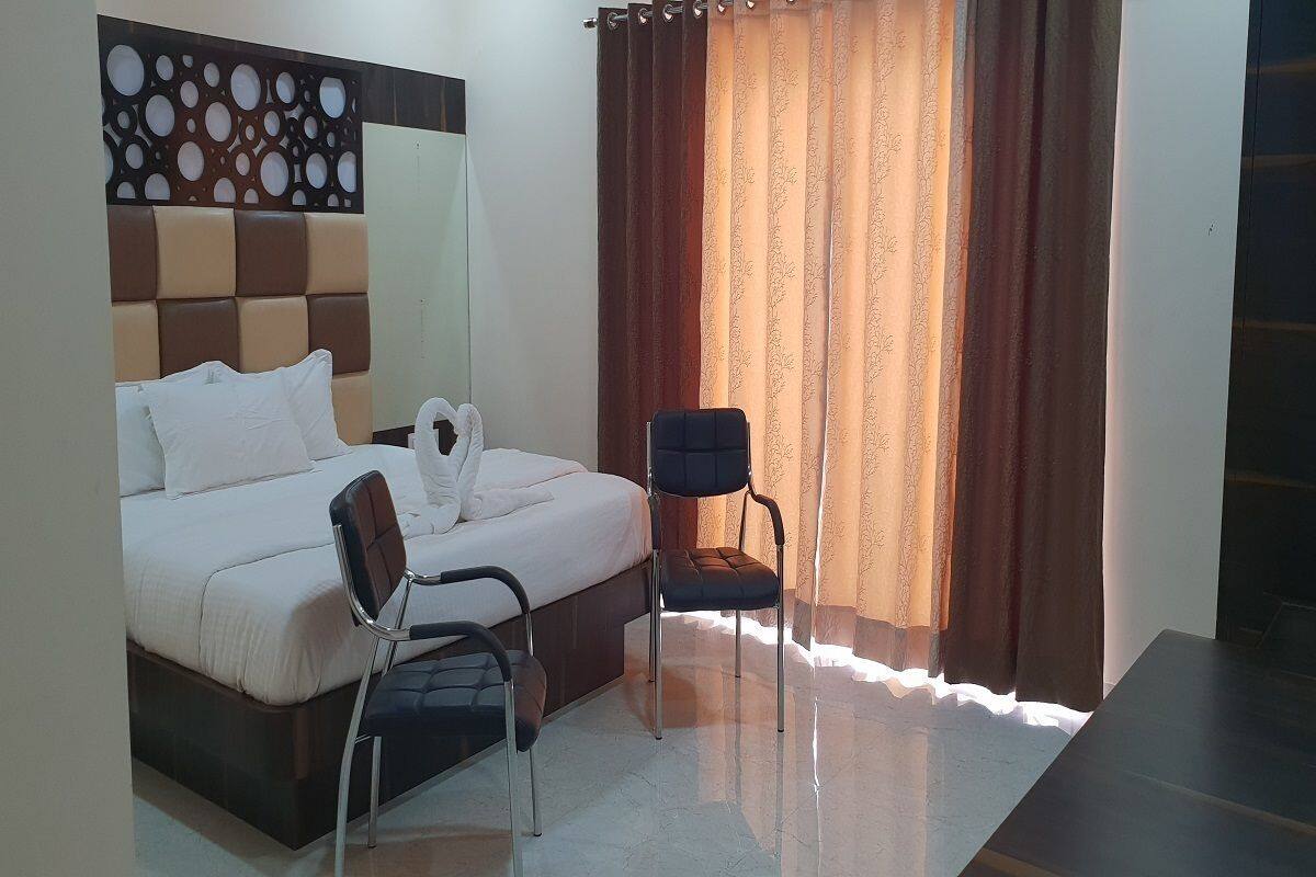 AC Deluxe Room | WiFi (free)